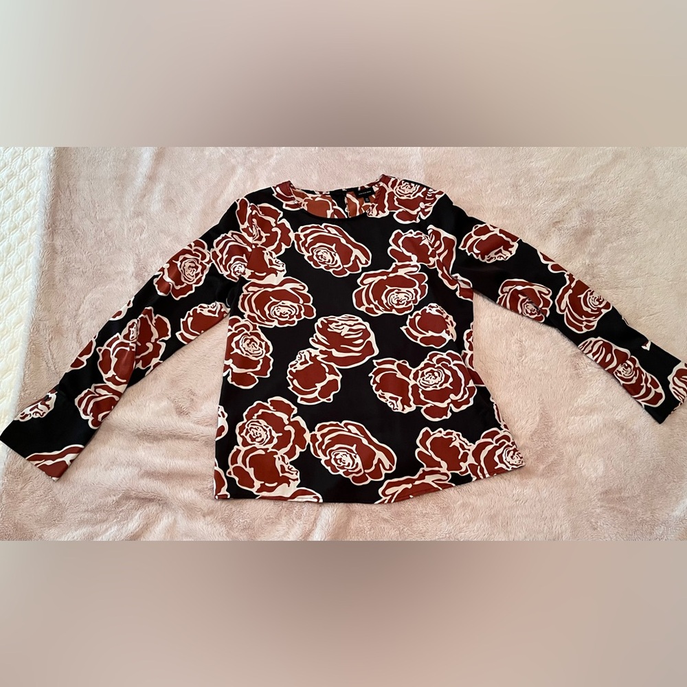Beautiful Long Sleeve Sayin Finish Blouse